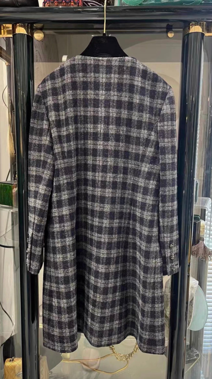 Chanel 2022 gray tweed dress size 40