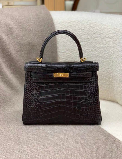 HERMÈS KELLY 25 RETOURNE MATTE BLACK ALLIGATOR GOLD HARDWARE BRAND NEW