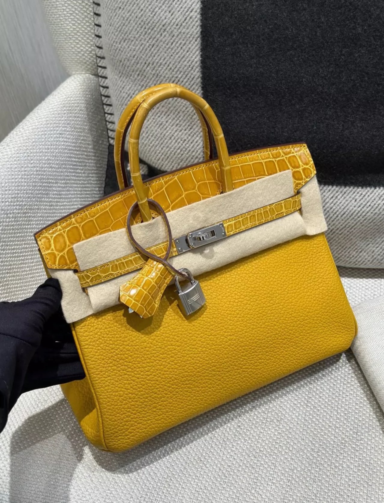 Hermès Birkin 25 Touch Jaune Amber Togo Leather & Shiny Niloticus Crocodile