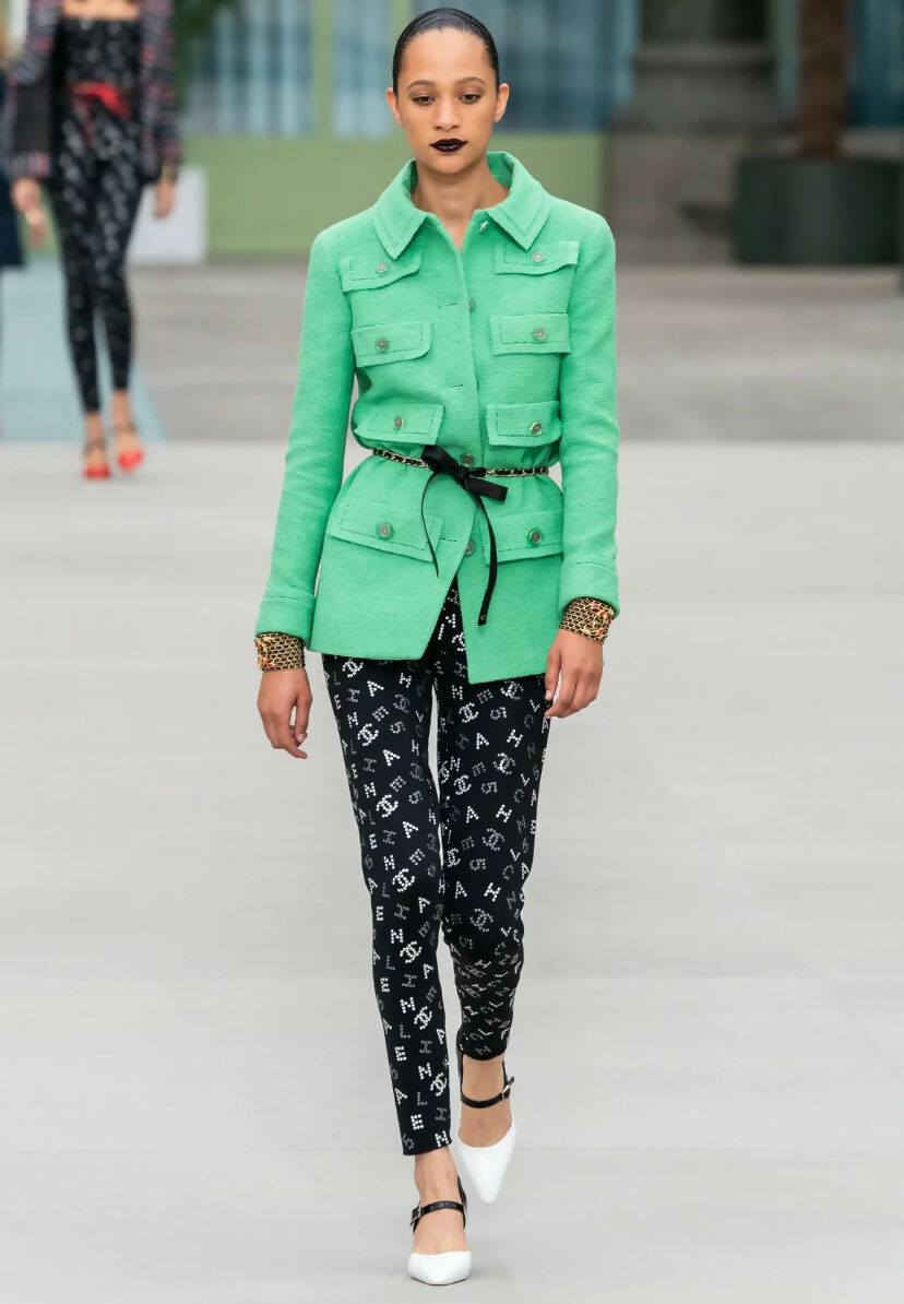 Chanel 20C Runway Black CC Logo Pants Leggings FR 42