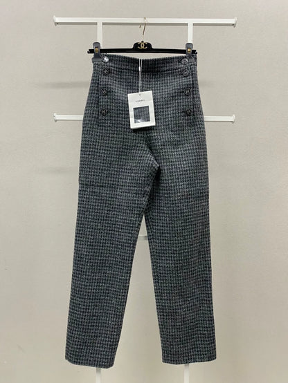 Chanel 22K gray and black pants