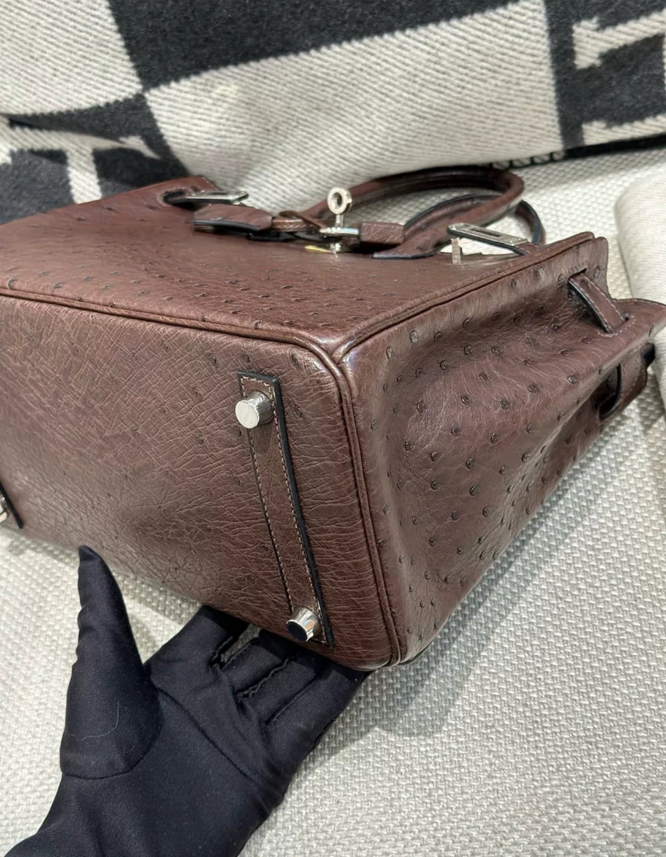 Preloved Birkin 25 Chocolate Ostrich Palladium Hardware