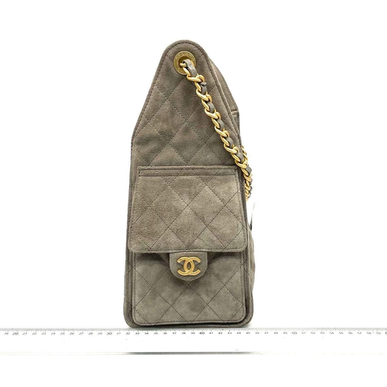 CHANEL 25 ホーボーバッグ Move Over Chanel 22: The New Chanel 25 Bag Has Arrived - PurseBop