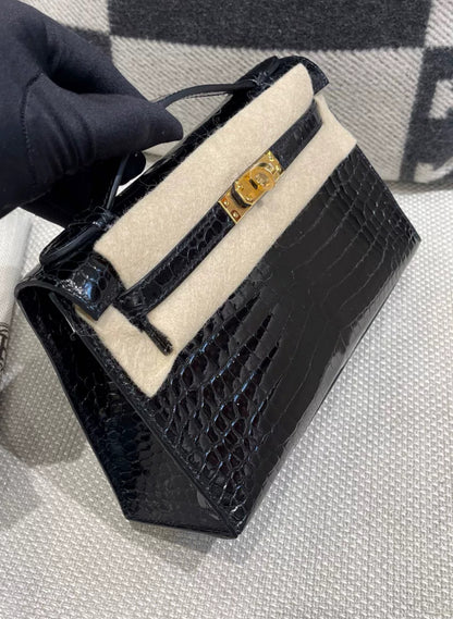Hermes Kelly Pochette Black Shiny Crocodile Gold Hardware