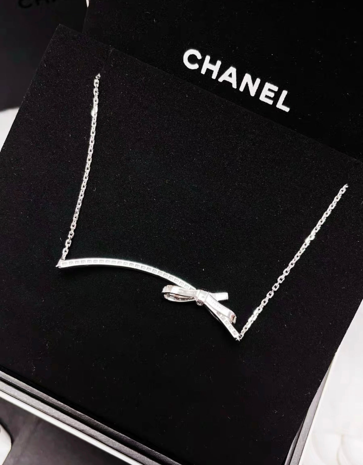 CHANEL Ruban Necklace