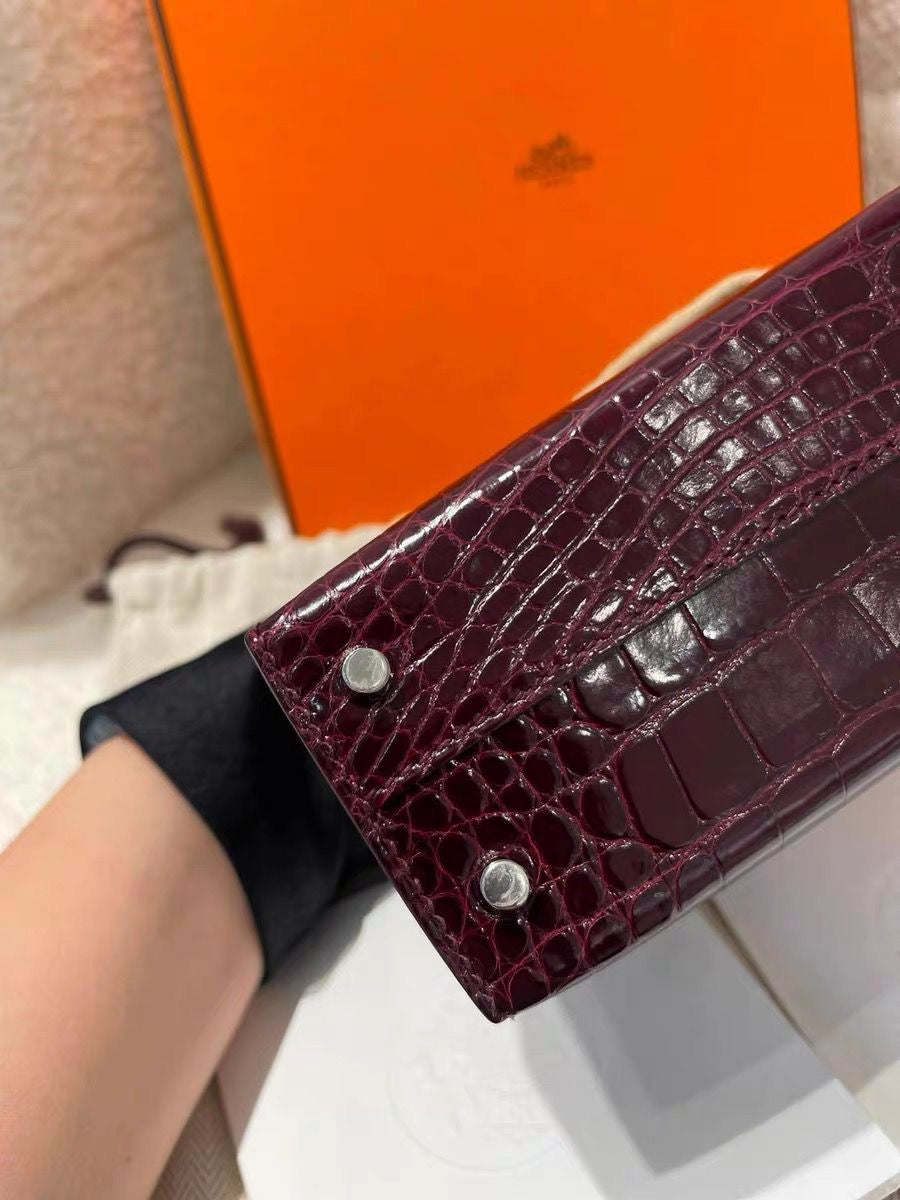 Hermes mini Kelly 20 Bordeaux Shiny alligator leather palladium hardware