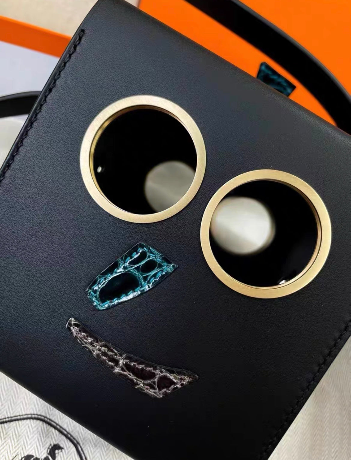 新品未使用★HERMÈS★マキシリボンタイ　Petit H 一点物 Hermès Petit H Robot Handbag, Noir Calfskin - Wararni – Wararni.com