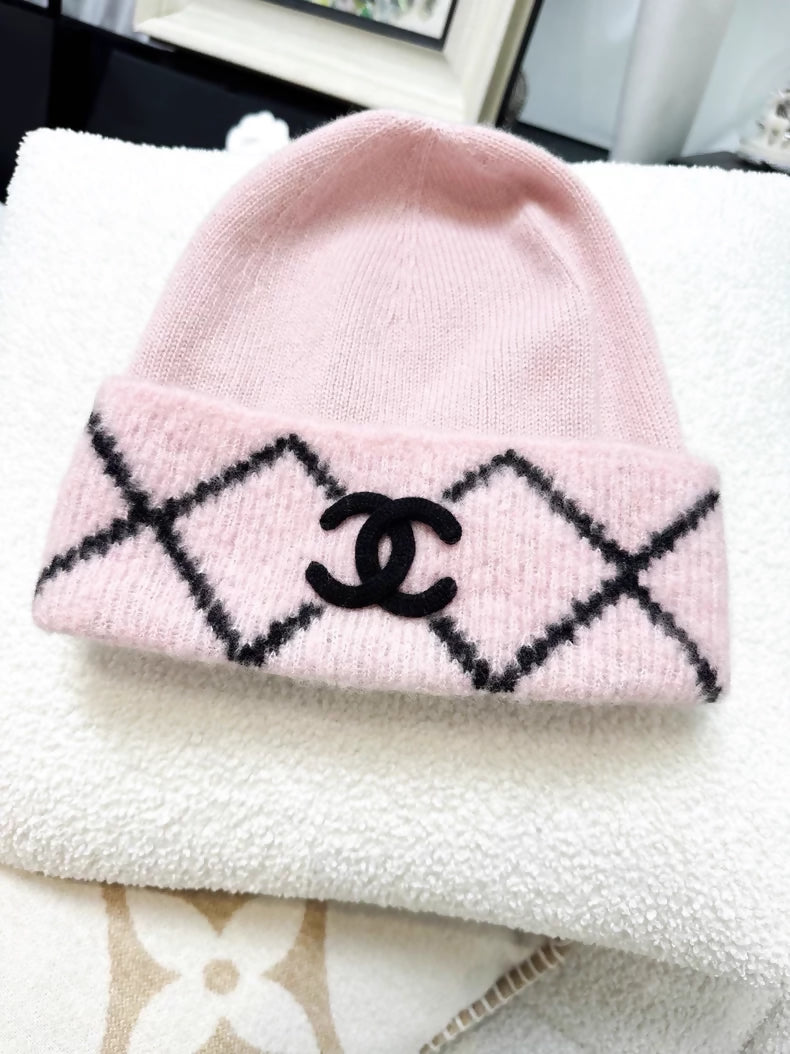 Chanel 24B pink and black cashmere beanie with large double C logo