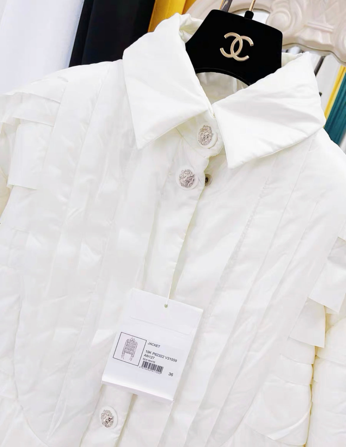 Chanel 19k Silk white jacket size 36