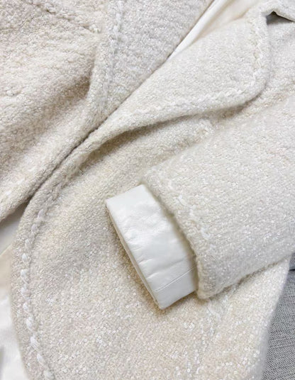 Rare Chanel 2015 écru coat