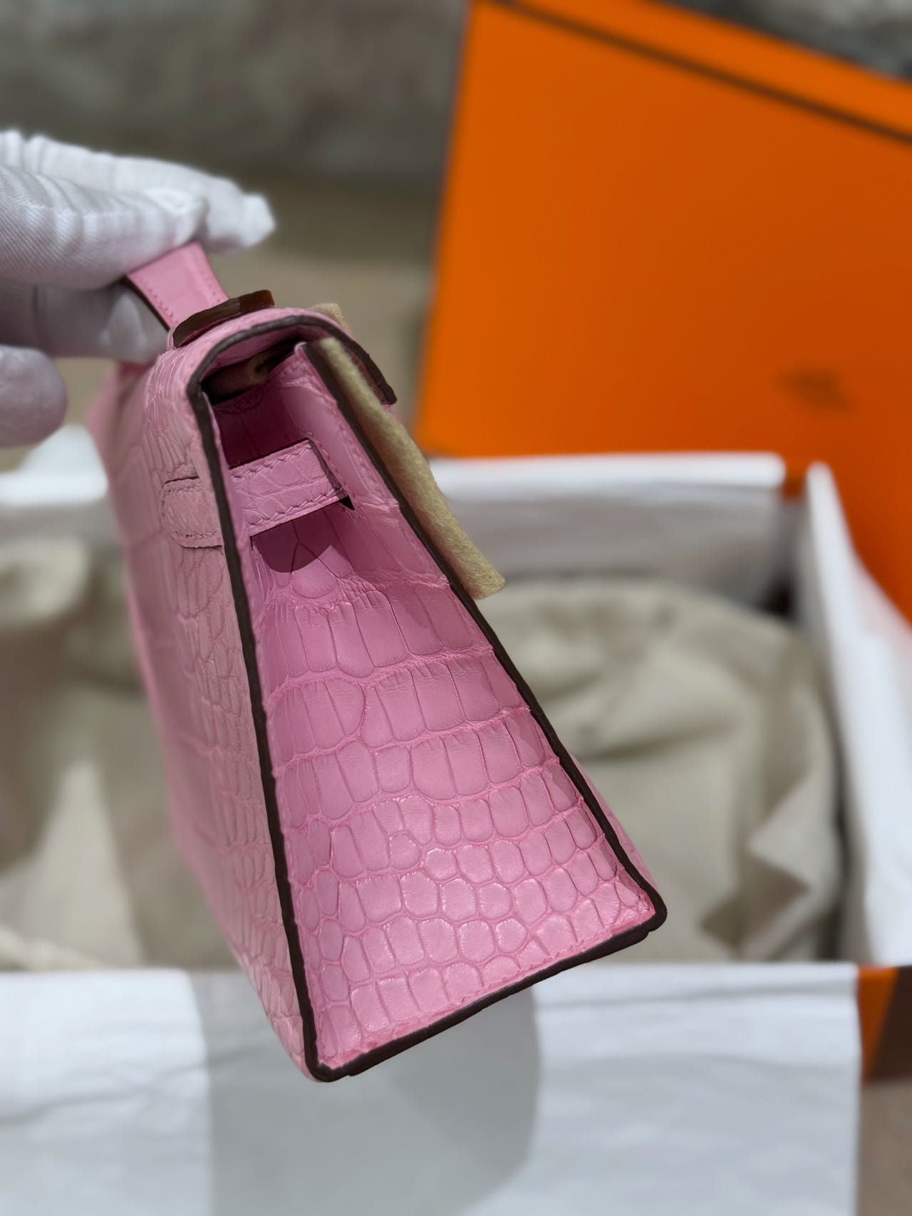 Hermès Kelly Pochette Pink Bubblegum 5P Matte alligator Leather Gold Hardware
