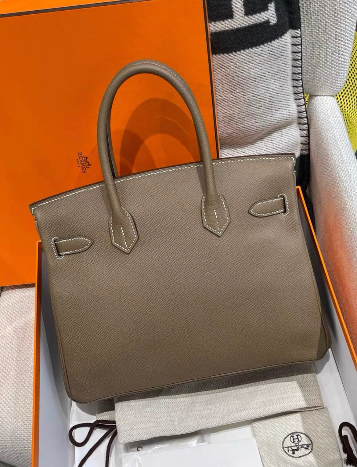 HERMÈS Birkin 30 handbag in Etoupe Epsom leather with Palladium hardware