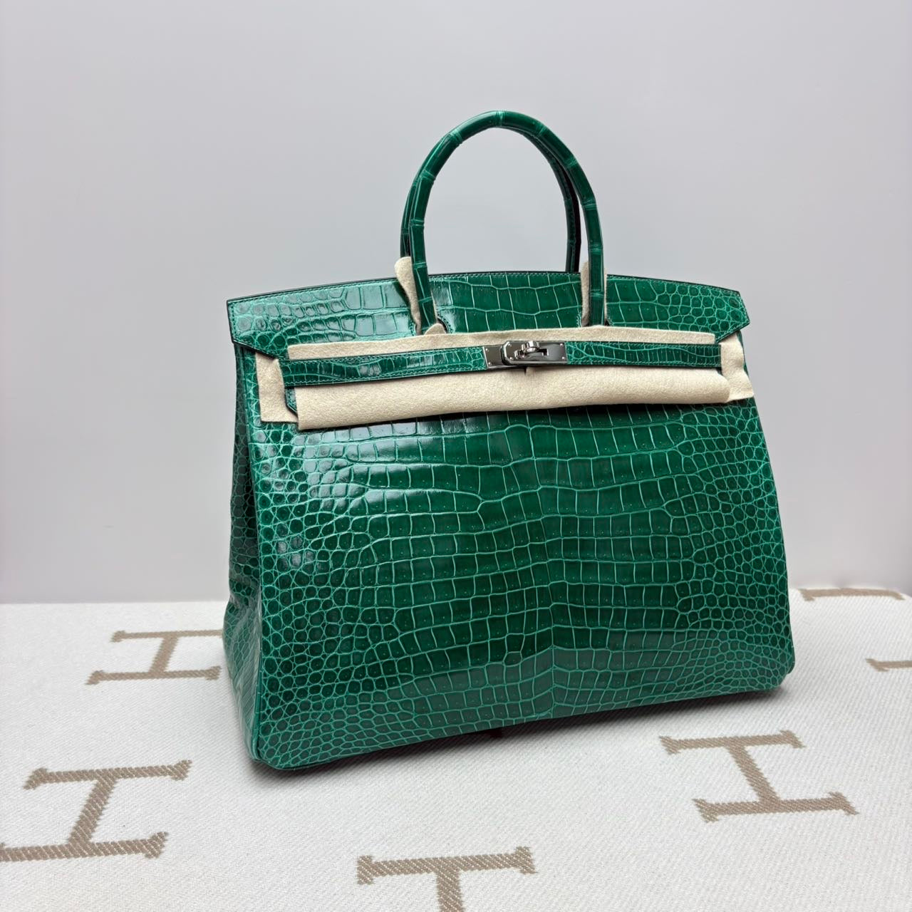 Hermes Birkin 40 vert emerald shiny porosus palladium hardware