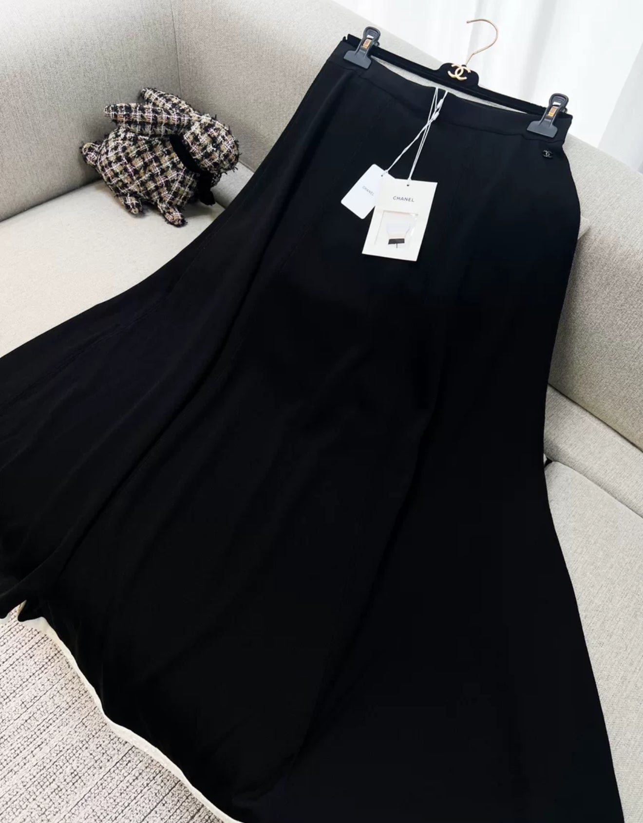 Chanel 25A Black & Ecru Skirt