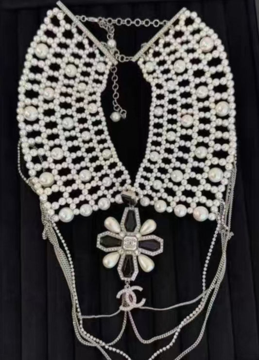 Rare Chanel 22C Resort runway necklace