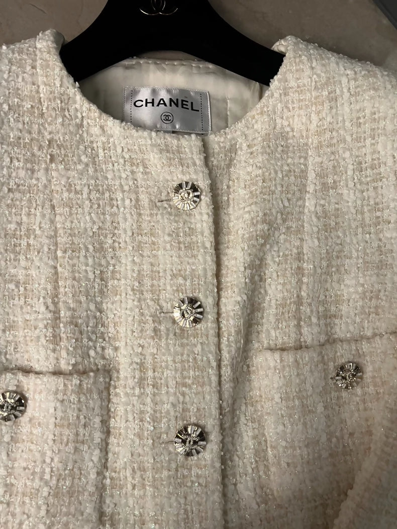 Chanel 23C White tweed jacket