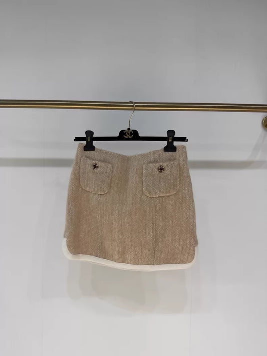Chanel 25N beige mohair skirt