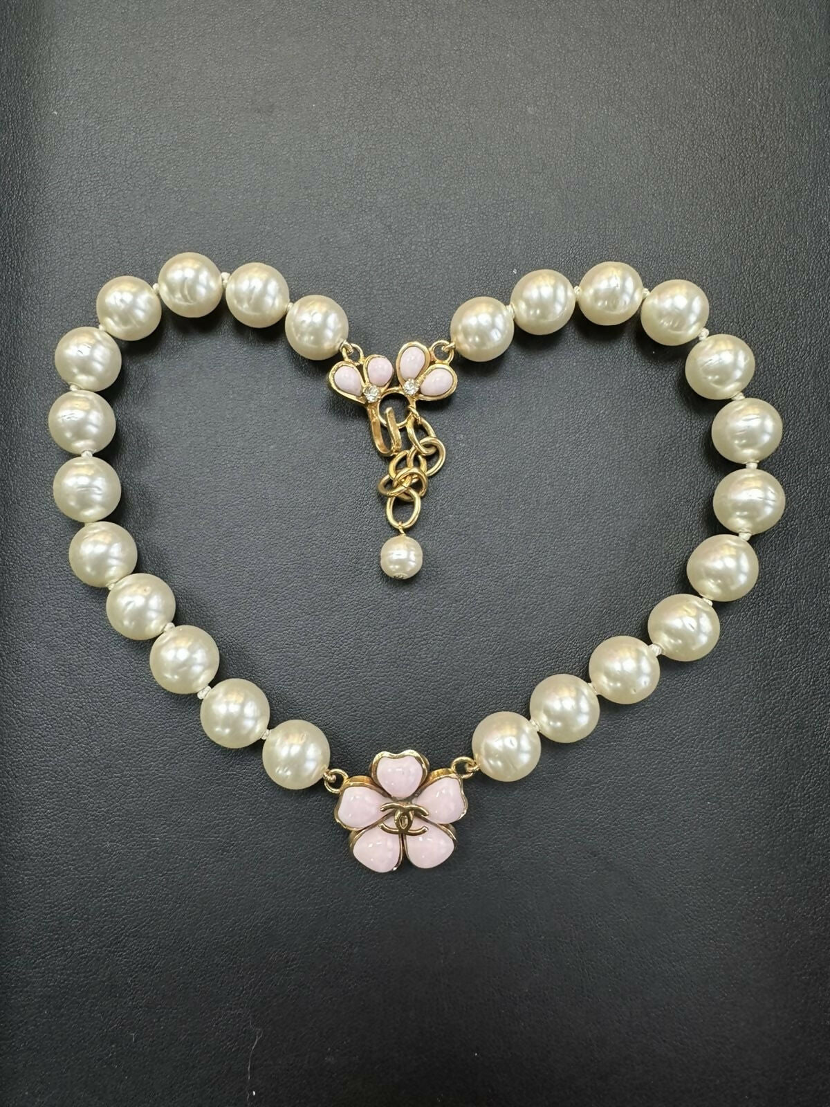 Chanel Vintage 97P Gripoix & Imitation Pearls Pink Camellias Necklace