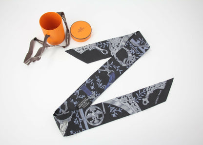 Hermès 2021 Silk Etriers Remix Stirrup Twilly in Dark Blue and Black