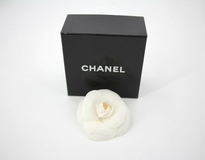 Chanel Vintage 81-85 Silk White Camellia Brooch