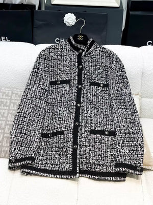 Chanel 23SS black & white tweed jacket
