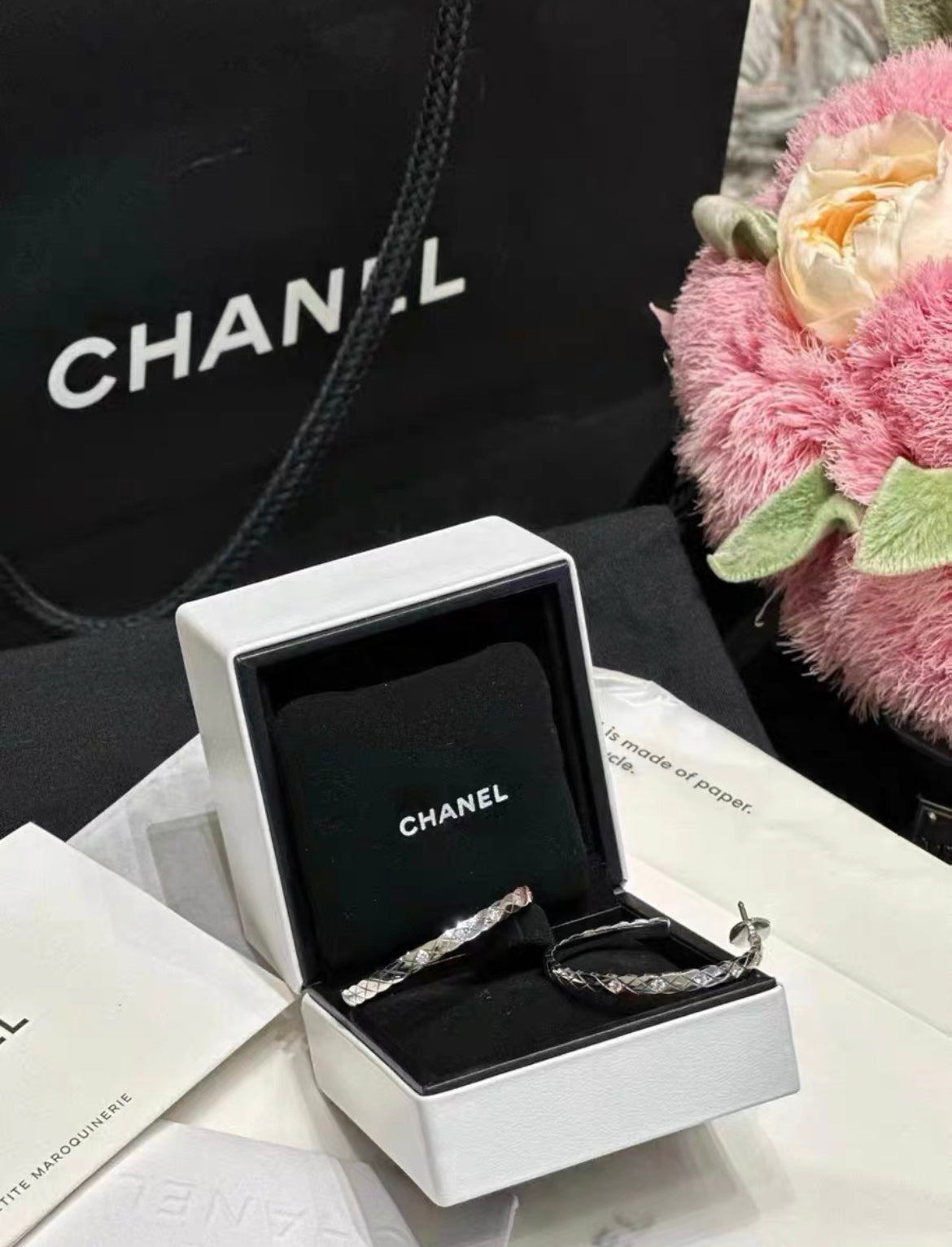 CHANEL JEWELRY 18k White Gold 0.20cttw Diamond Coco Crush 35mm Hoop Earrings