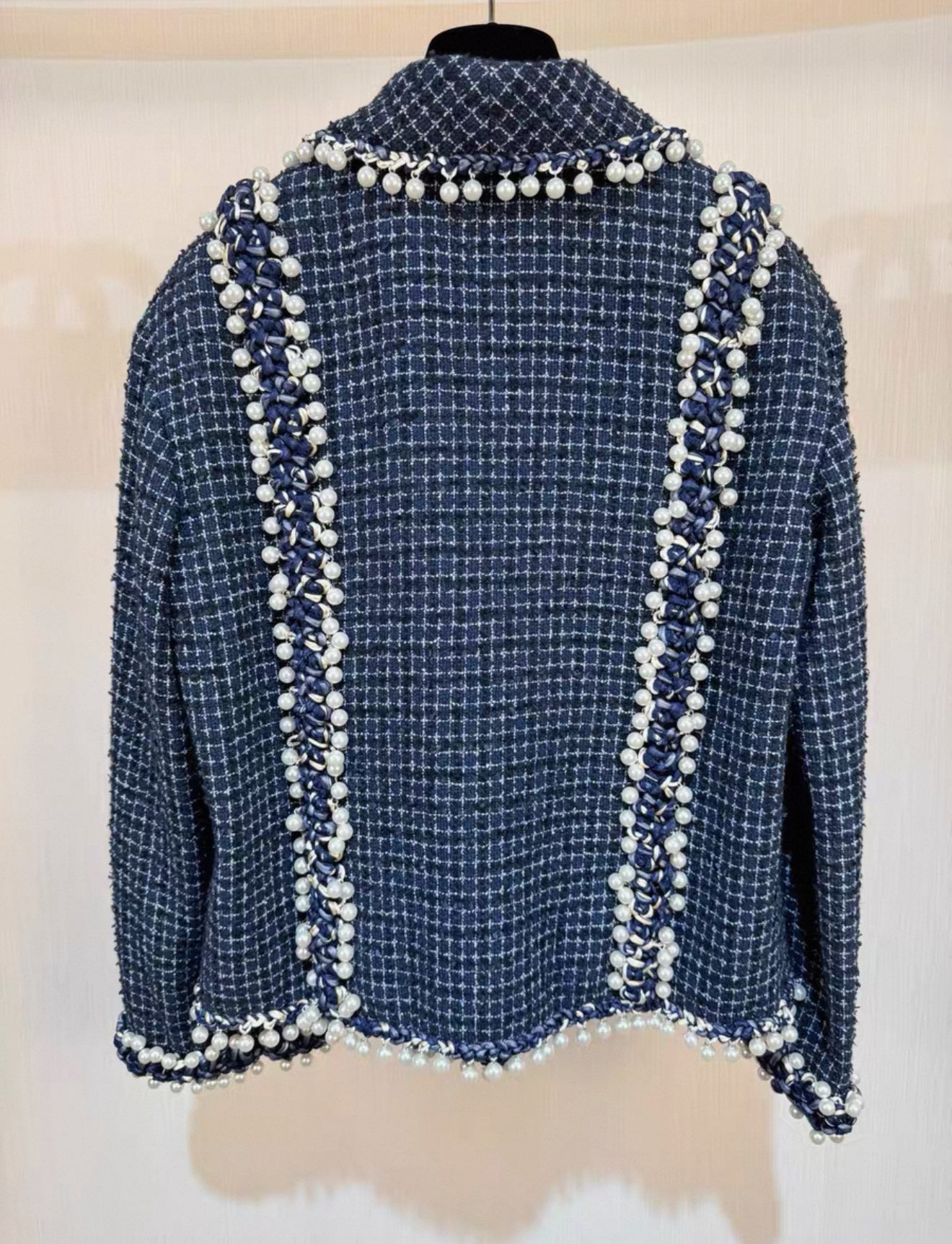 Chanel 10P Blue tweed with pearls