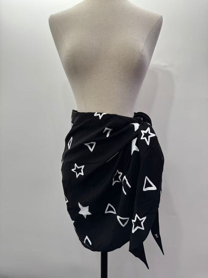 Chanel 22C Black & White printed silk Crepe Pareo skirt