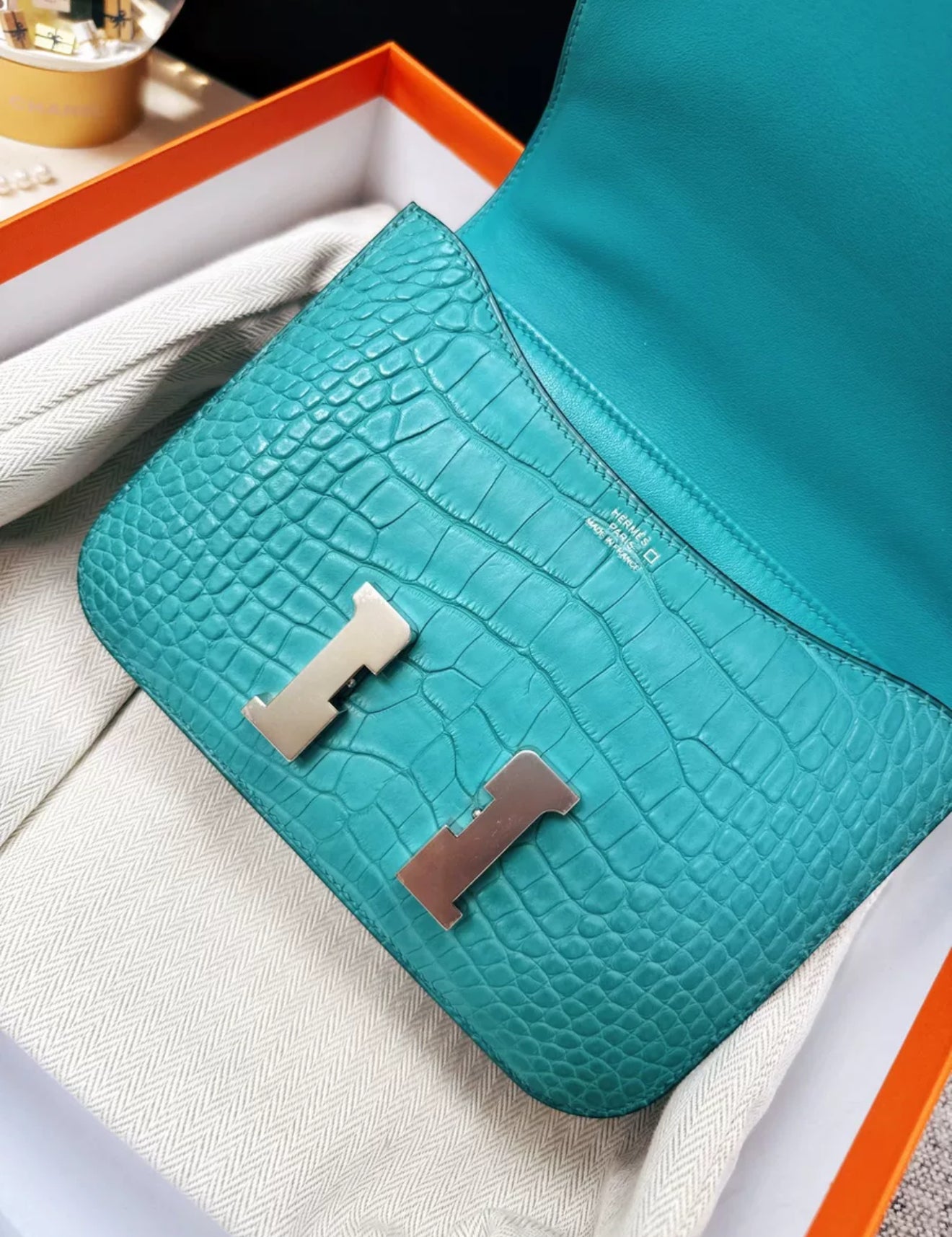 Hermès Constance 19 Bleu Paon Matte Alligator Leather Palladium