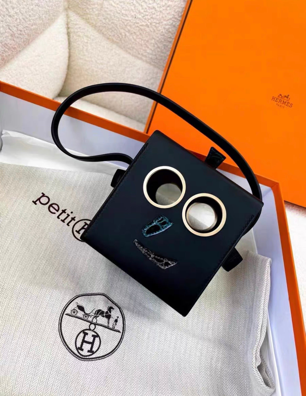 HERMES PETIT H LIMITED EDITION ROBOT HANDBAG – Wararni.com