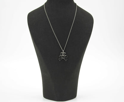 Chanel Vintage 03A Enamel Black Skull Grey CC Necklace