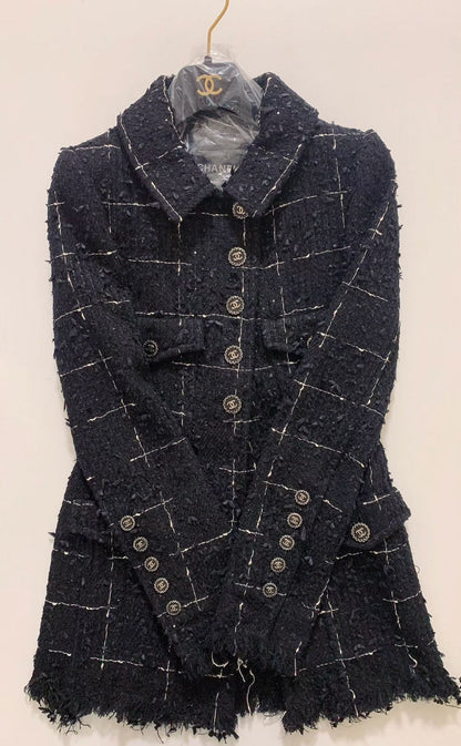Chanel 22C Black Tweed Jacket - size 38