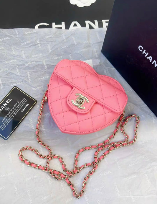 Chanel 22S Pink Small heart bag