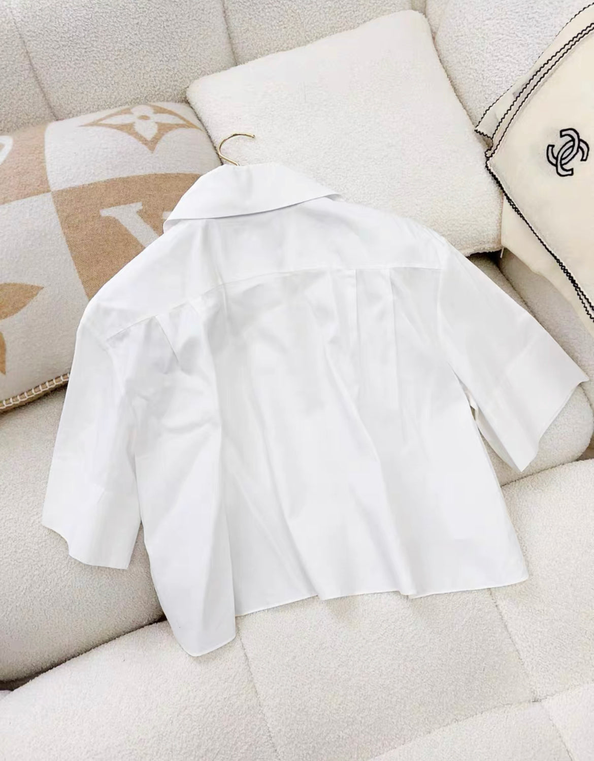 Chanel 19S LOGO CROP BLOUSE SHIRTS TOP IN WHITE size 36