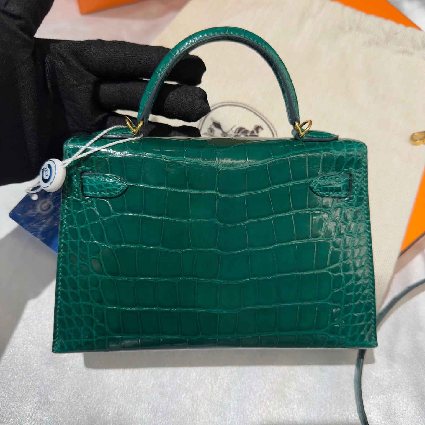 Hermes Mini kelly Green Emerald 6Q alligator leather gold hardware