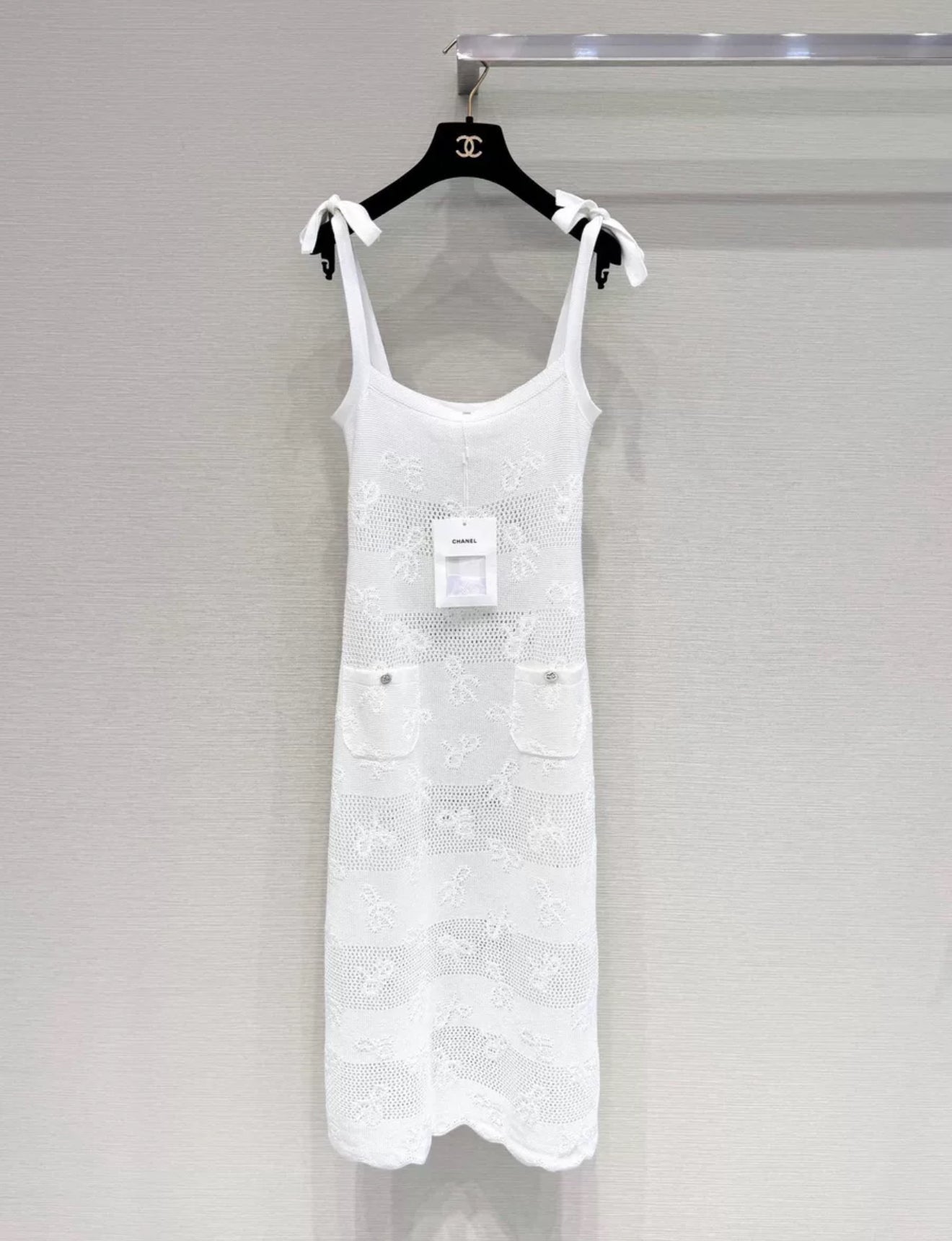 chanel knit dress 24p white knitted size 36 The Chanel Joan Elkayam Autumn Chanel Vintage CC Logo Cobalt
