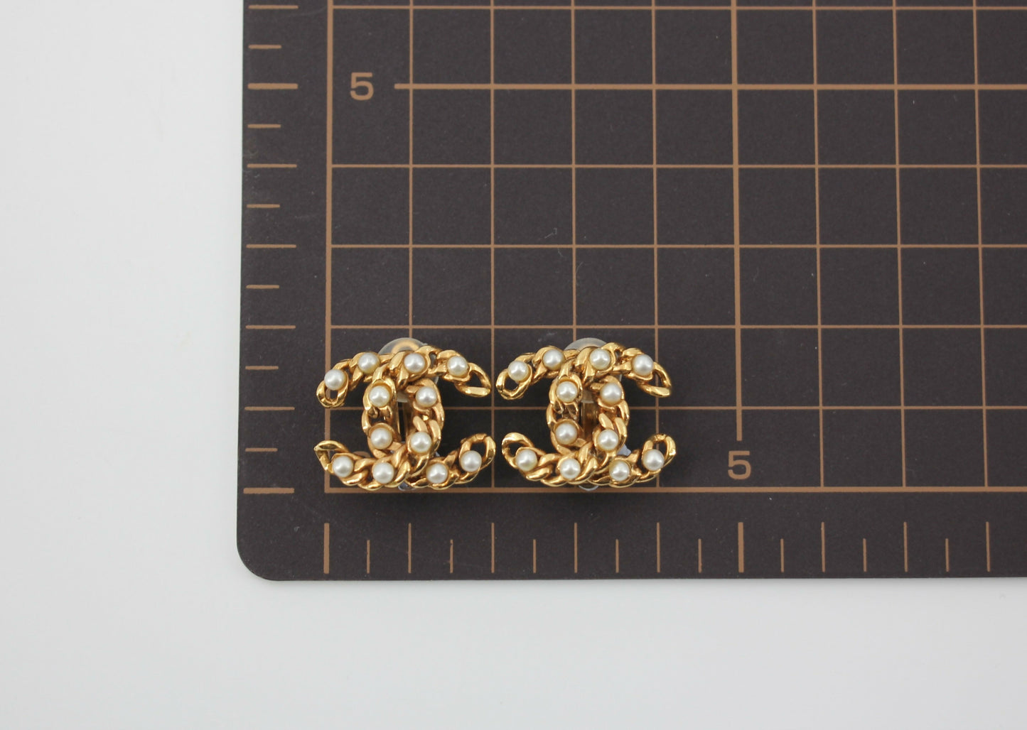 Chanel Vintage 03A Imitation Pearl Gold-plated Clip-on Earrings
