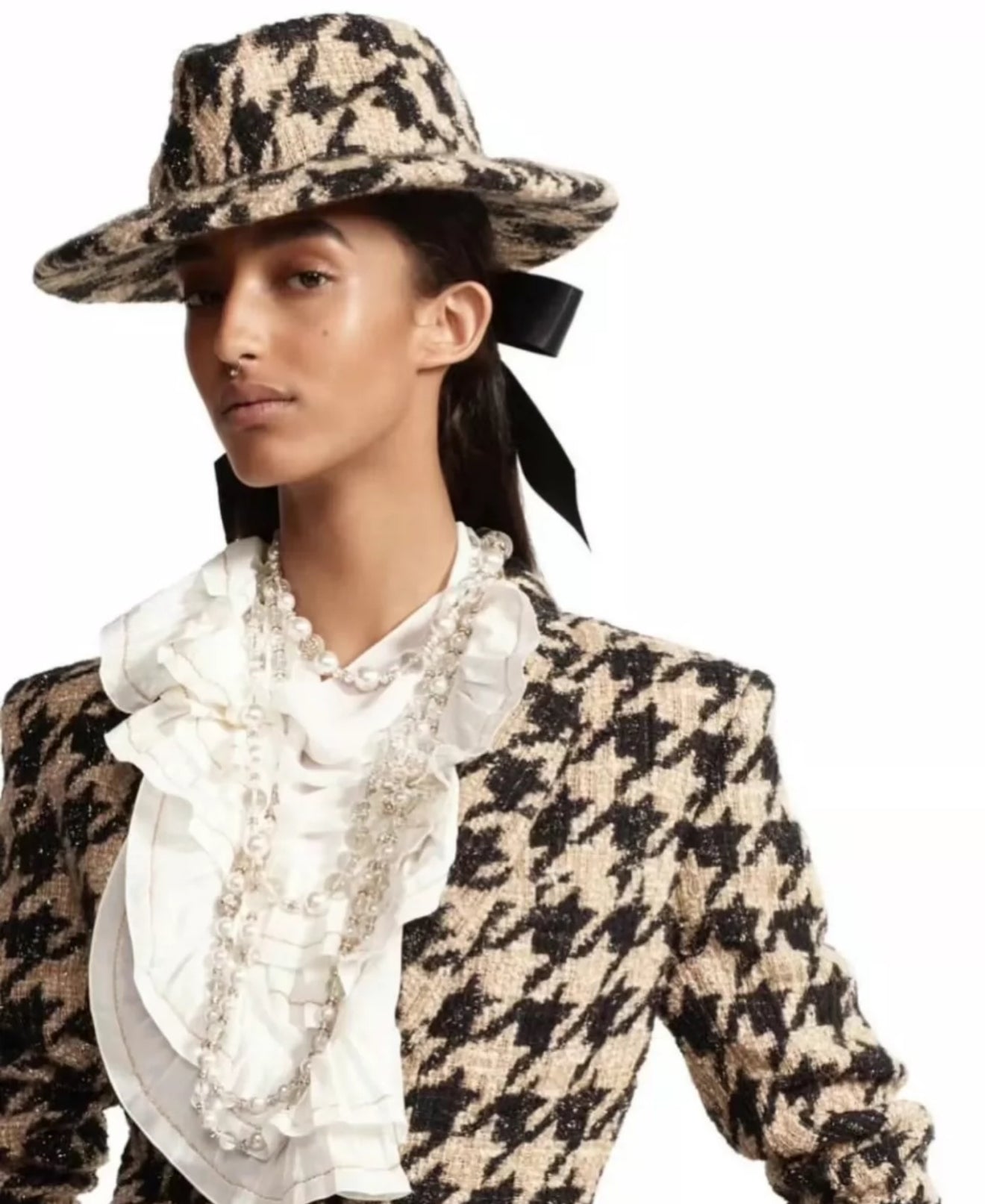 Chanel 19K Beige 
Black Tweed Fedora Hat