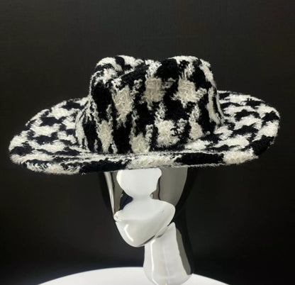 Chanel 19k Black 
Ecru Wool Tweed Fedora Hat