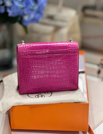 HERMES Shiny Alligator Mini Verrou Chaine Bag Rose Scheherazade