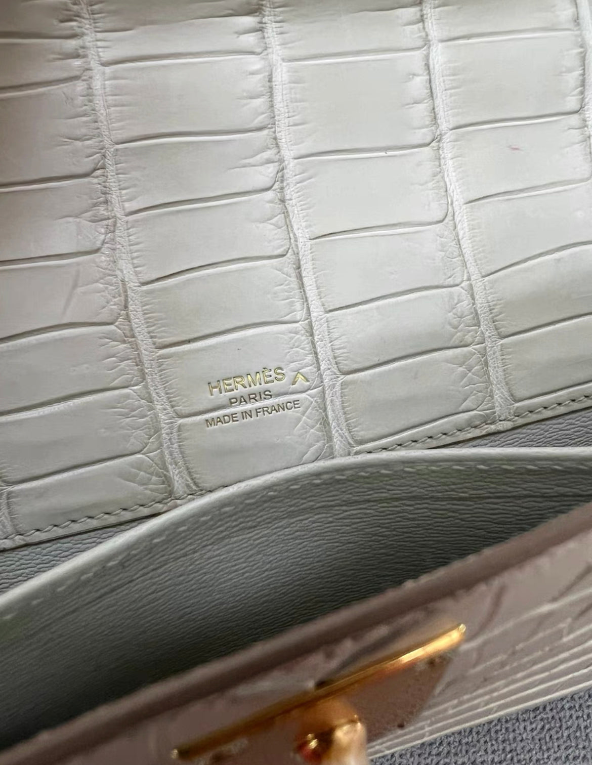 Hermès Kelly Cut Beton Matte Porosus Crocodile Gold Hardware