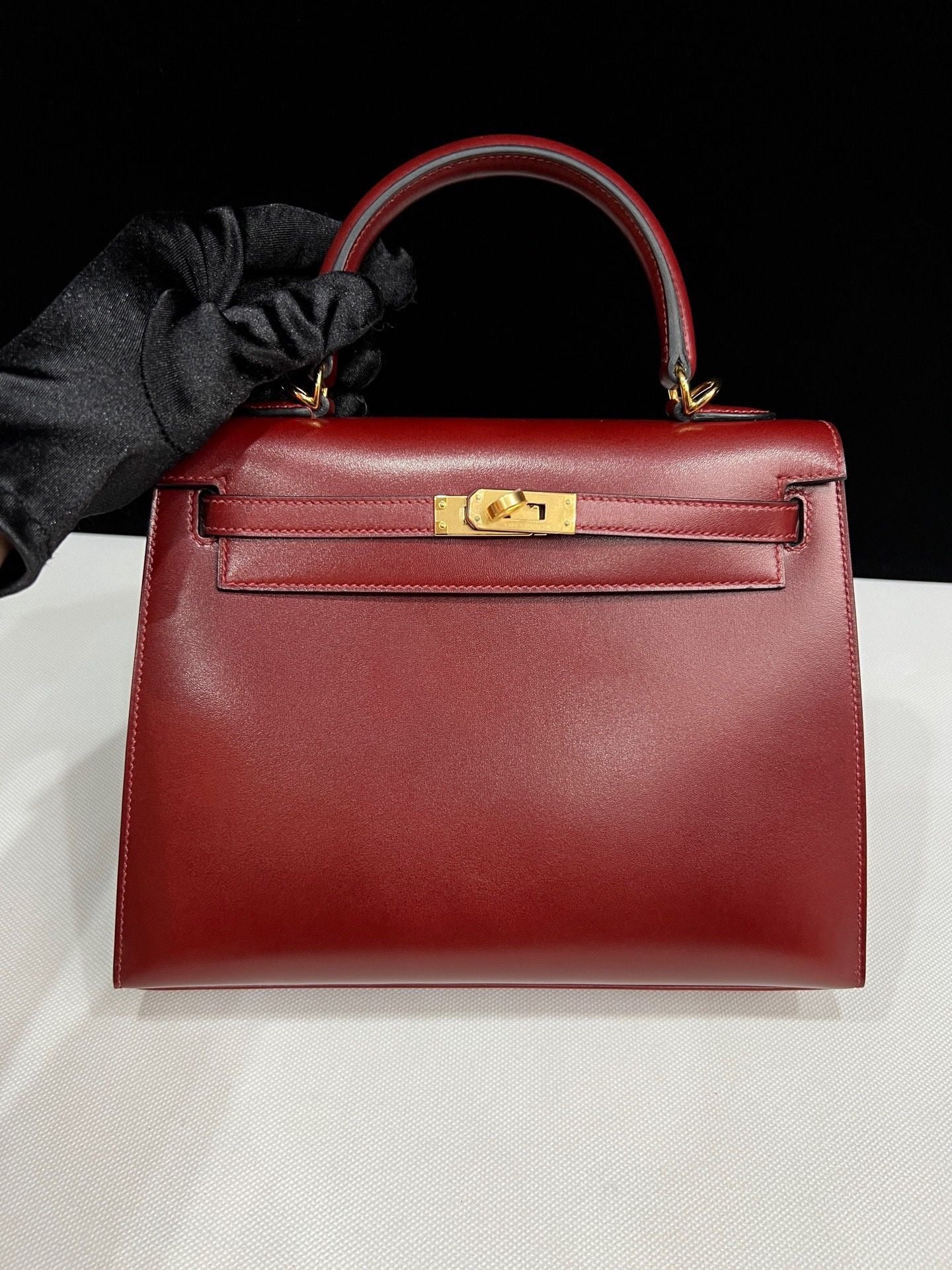 Hermes Kelly 25 red box leather Gold hardware