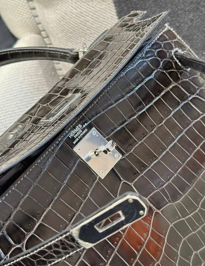 Hermès Kelly Sellier 32 Graphite Grey Shiny Crocodile leather Palladium Hardware with white stitches