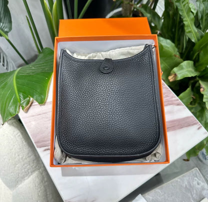 HERMÈS MINI EVELYNE BAG IN BLACK CLEMENCE LEATHER WITH PALLADIUM HARDWARE