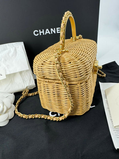 Chanel Cruise 2025/26 Braided Rattan & Gold-Tone Metal Beige Vanity Case
