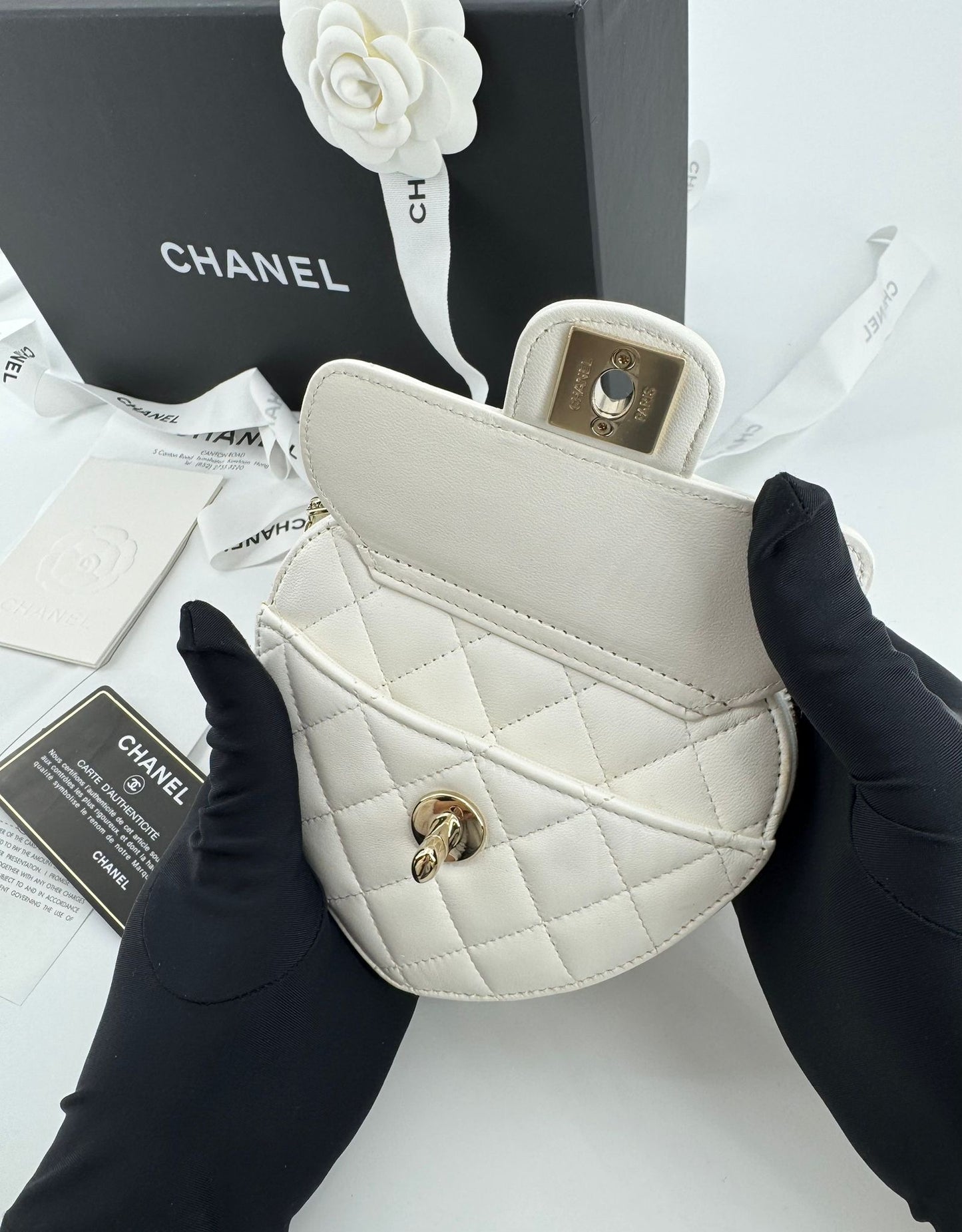 Chanel 22S White small heart bag with light gold hardware