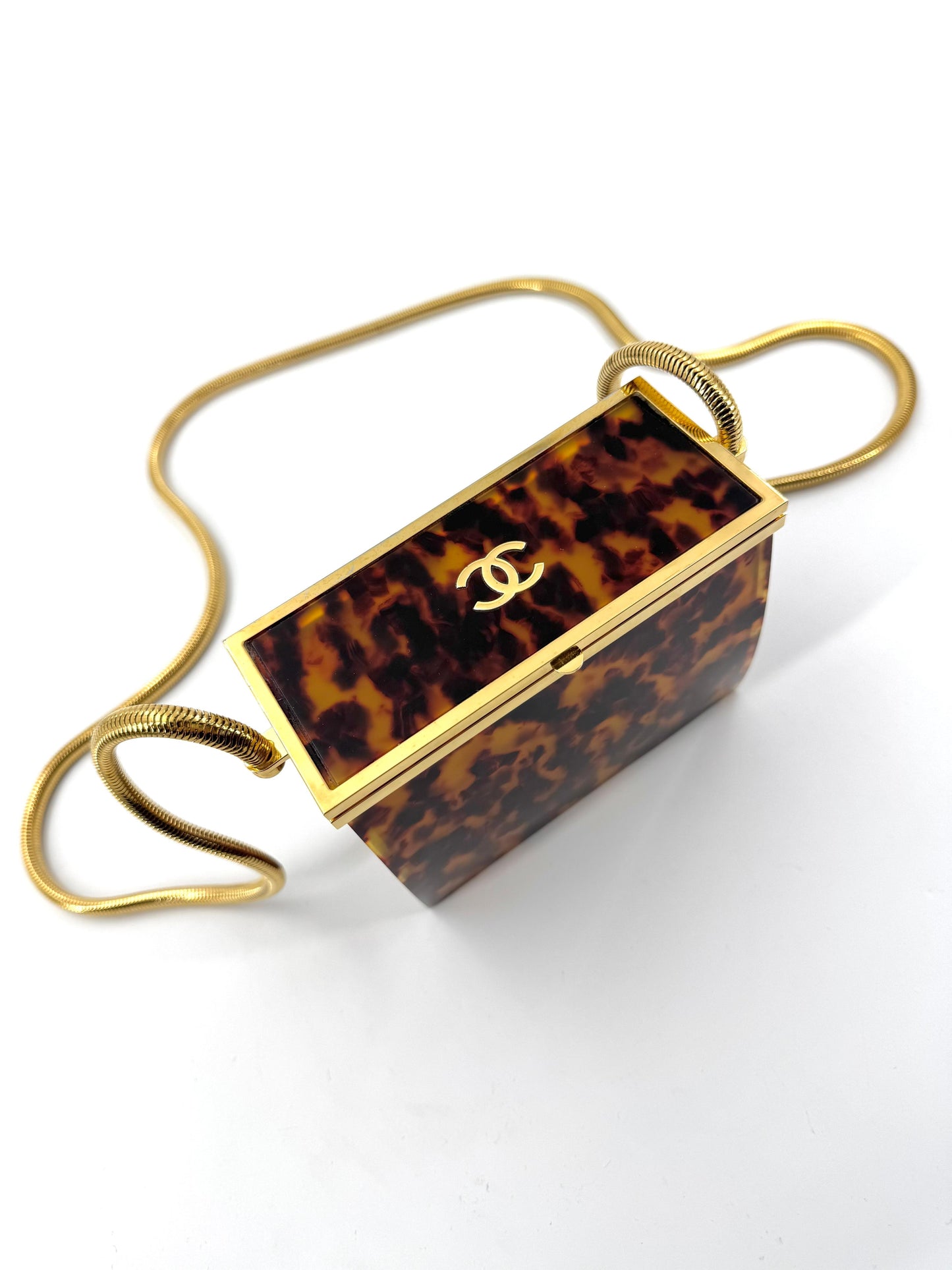 CHANEL 1997 Tortoiseshell shoulder bag with gold hardware