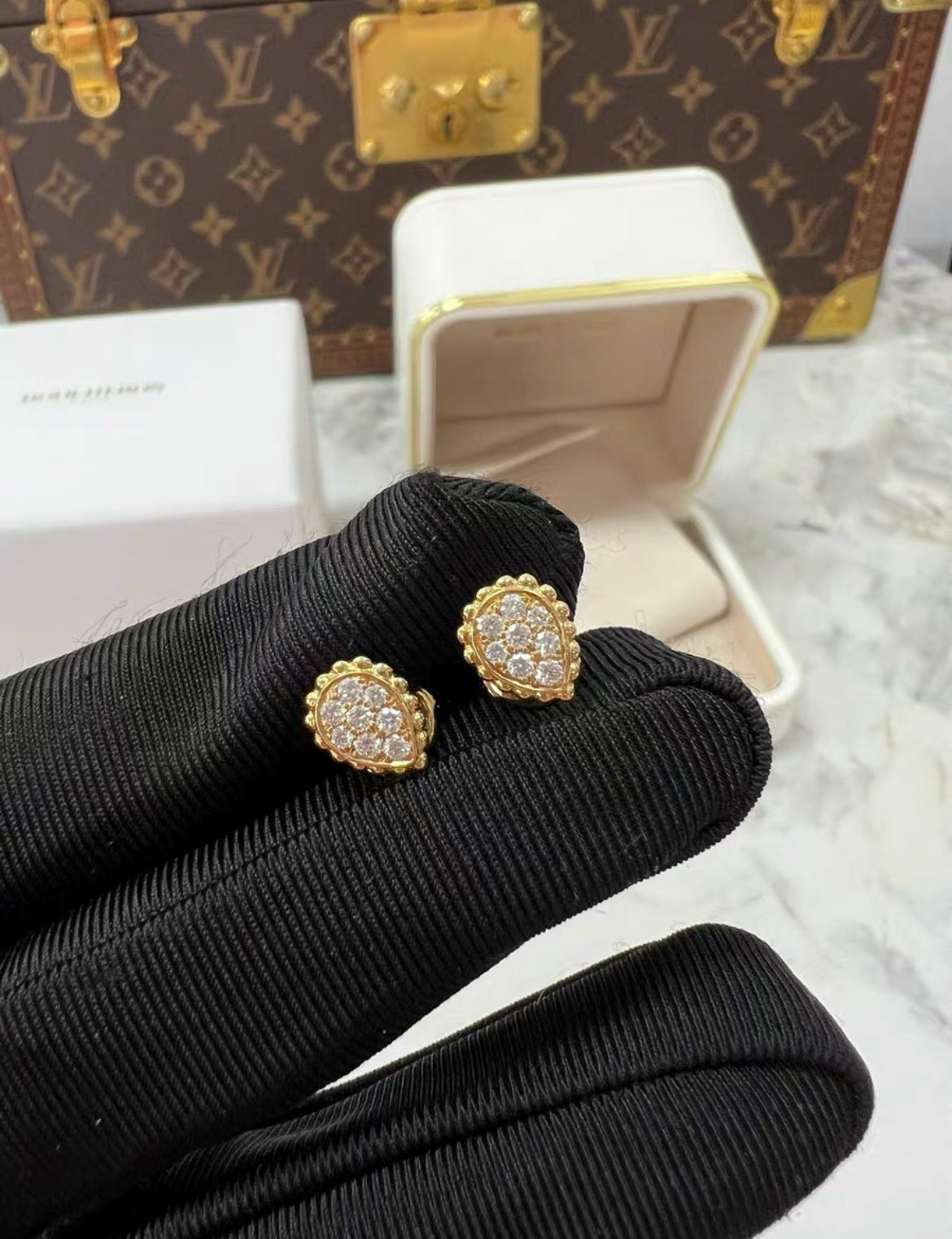 Boucheron Serpent Boheme Diamond 18k Gold Earrings