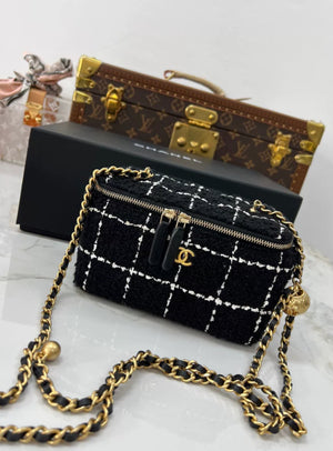 Chanel 23k black & white tweed mini vanity case gold chain