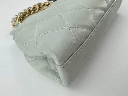 chanel vintage kelly gold handle hardware